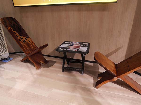 万博赤道リベリア館