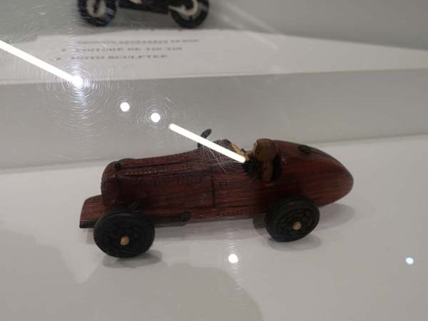 万博赤道中央アフリカ館