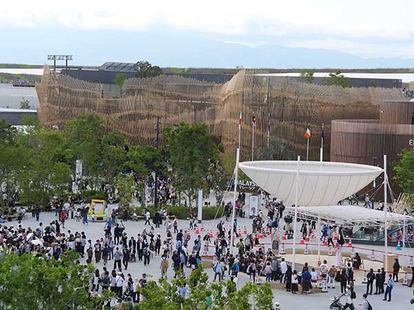 関西万博マレーシア館屋上
