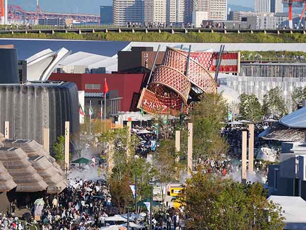 万博大屋根リングからの景色