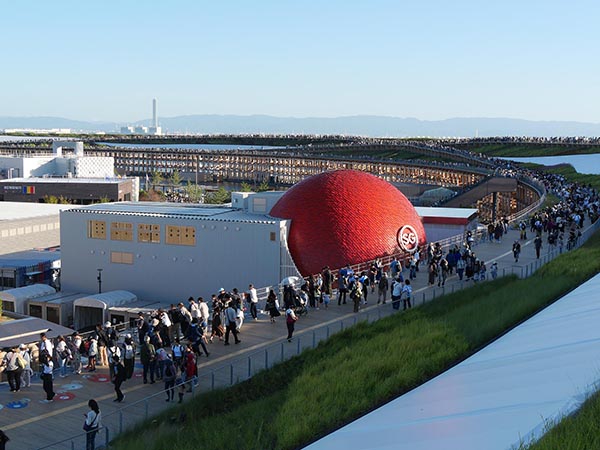 大屋根リング上部から
