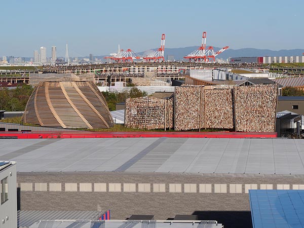 大屋根リング上部から