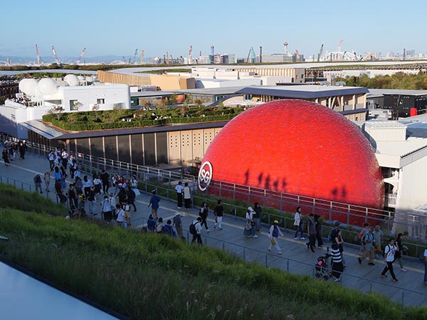 大屋根リング上部から