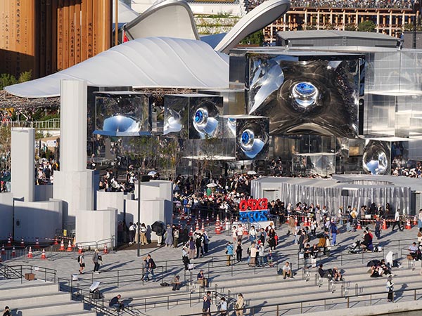 大屋根リング上部から