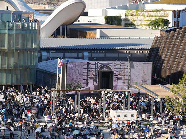 大屋根リング上部から
