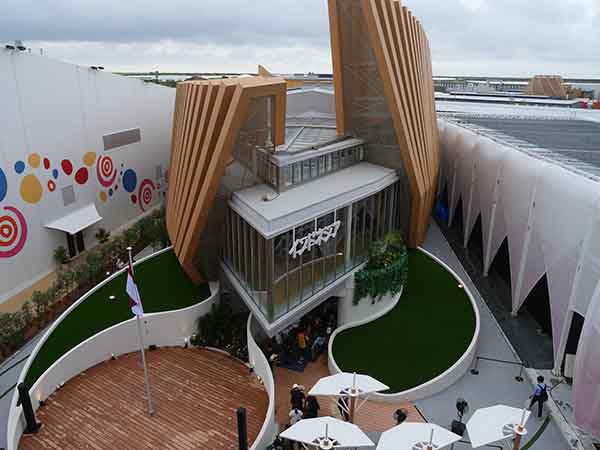 万博大屋根リングからの景色