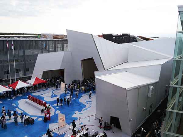 万博大屋根リングからの景色