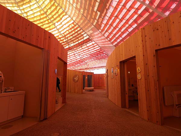 関西万博休憩所1