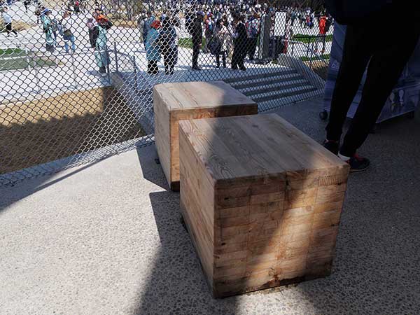 関西万博ベンチ