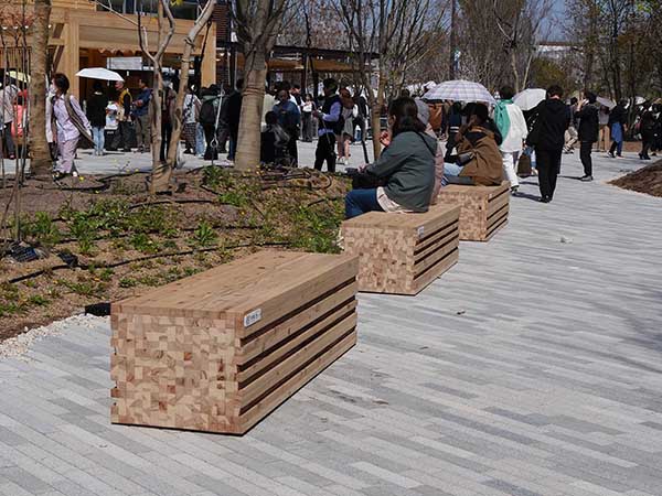 関西万博ベンチ