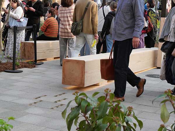 関西万博ベンチ