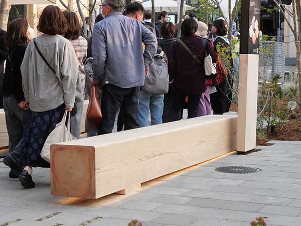 関西万博ベンチ