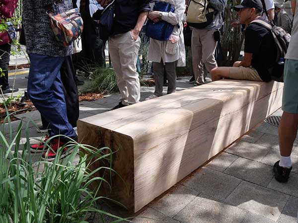 関西万博ベンチ