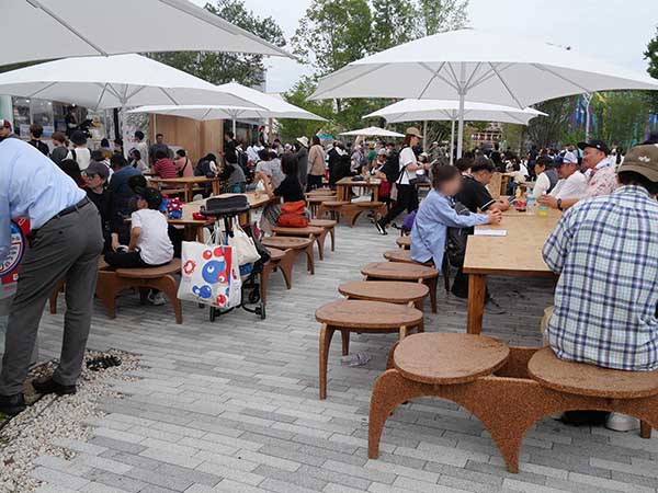 関西万博ベンチ