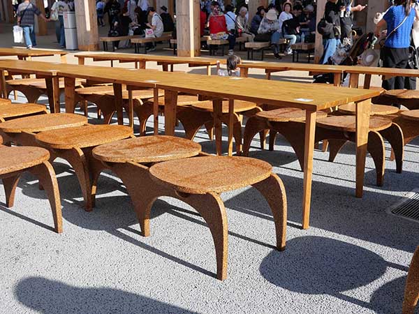 関西万博ベンチ