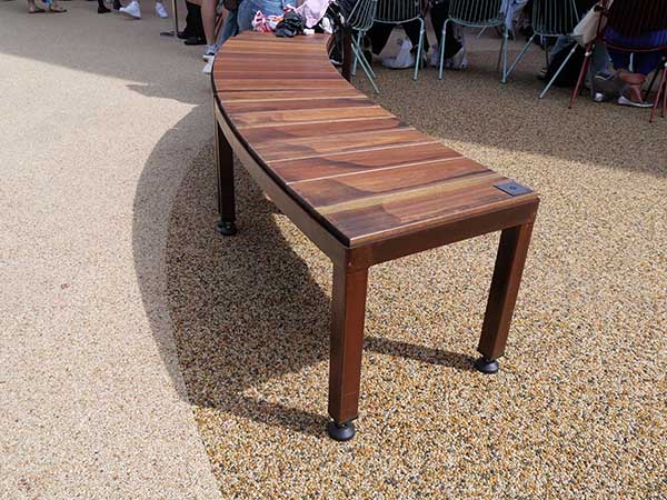 関西万博ベンチ