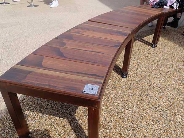 関西万博ベンチ