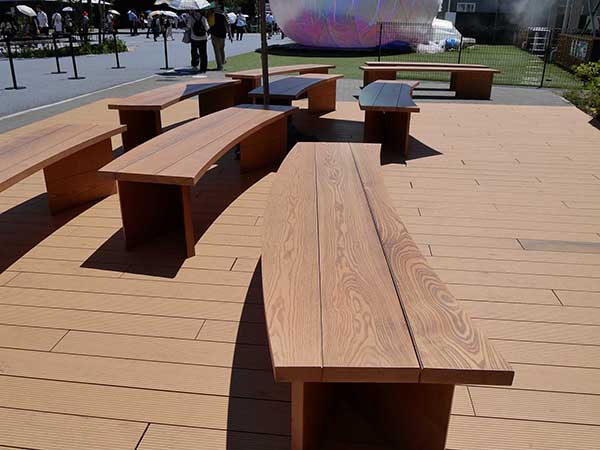 関西万博ベンチ