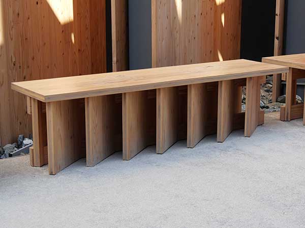 関西万博ベンチ