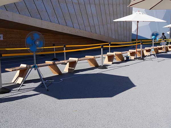 関西万博ベンチ