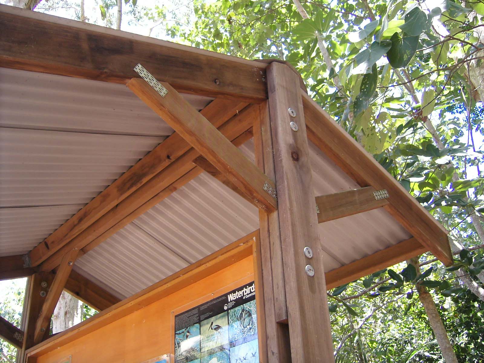 雨除け小屋　