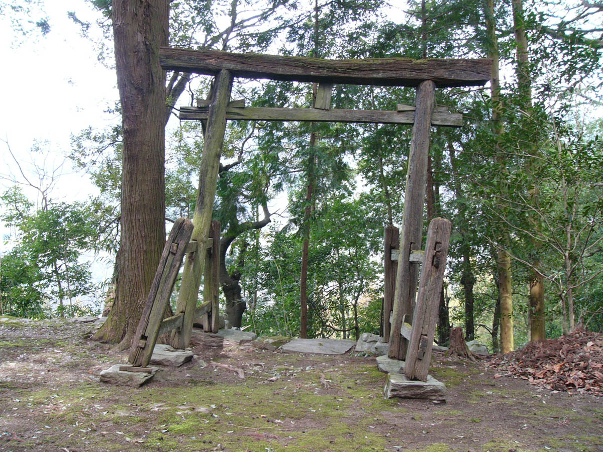 白山神社の鳥居