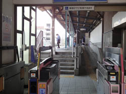 諏訪ノ森駅