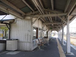 櫟本駅