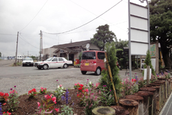 馬来田駅 駅前広場