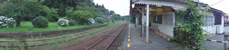 高滝駅　