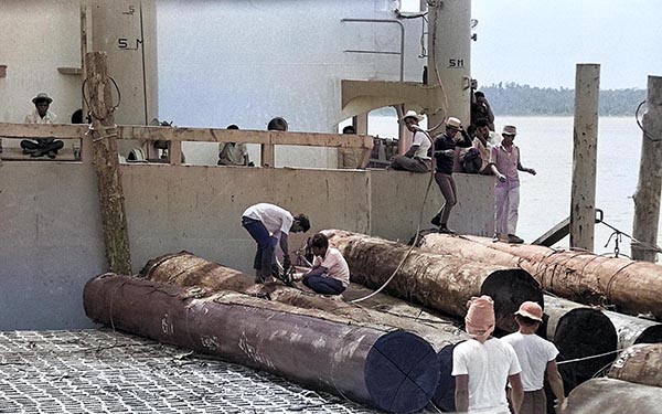 インドネシア カポールの船積